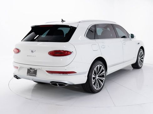 Used 2024 Bentley Bentayga Extended Wheelbase AWD/4WD image 5