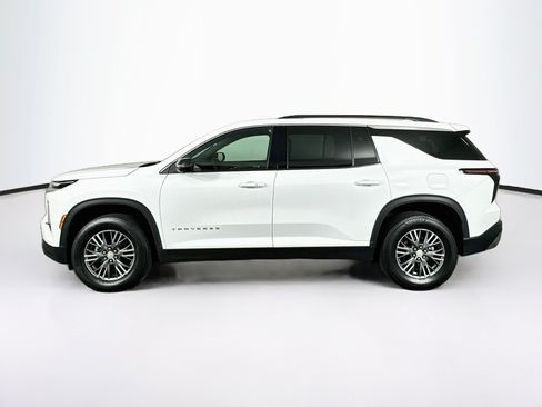 Used 2024 Chevrolet Traverse LT FWD image 4