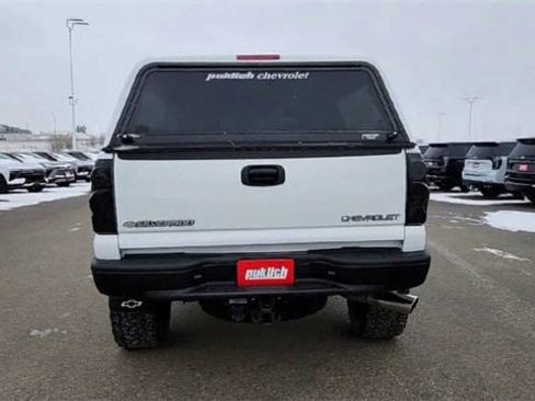 Used 2005 Chevrolet Silverado 2500 LT w/ Heavy-Duty Power Package image 7