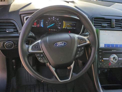 Used 2020 Ford Fusion Titanium image 17