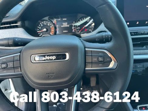 Used 2024 Jeep Compass Latitude AWD/4WD image 19