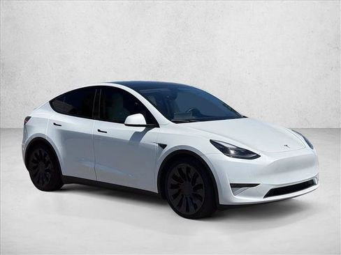 Used 2023 Tesla Model Y Performance AWD/4WD image 3