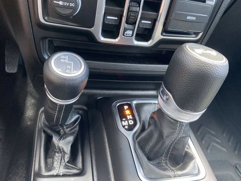 Used 2025 Jeep Wrangler Unlimited Sport AWD/4WD image 33