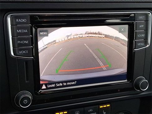 Used 2018 Volkswagen Jetta SE image 15