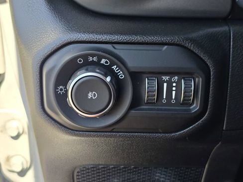 Used 2022 Jeep Wrangler Unlimited Sport AWD/4WD image 28