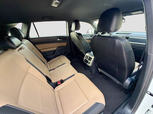 Used 2022 Volkswagen Atlas Cross Sport SE FWD image 29