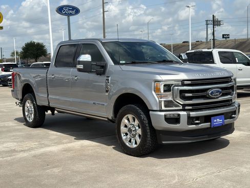 Certified 2021 Ford F250 Platinum w/ FX4 Off-Road Package AWD/4WD image 7