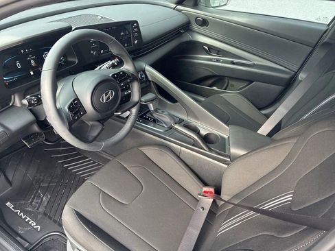 Used 2021 Hyundai Elantra SEL w/ Convenience Package FWD image 14