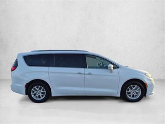 Used 2021 Chrysler Pacifica Touring-L w/ Uconnect Theater Family Group FWD video 4