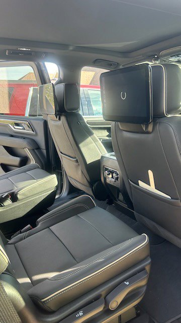 Used 2026 GMC Yukon Elevation w/ Elevation Premium Package AWD/4WD image 6