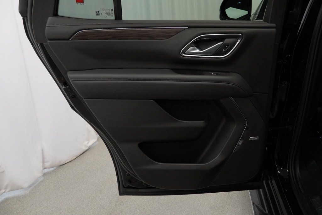 Used 2022 Chevrolet Tahoe LT w/ Luxury Package AWD/4WD image 27