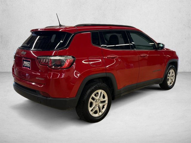 Used 2018 Jeep Compass Sport w/ Tech Group FWD image 5