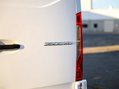 Used 2021 Mercedes-Benz Sprinter 3500 image 13