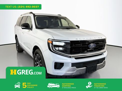 Used 2025 Ford Expedition Platinum AWD/4WD image 1