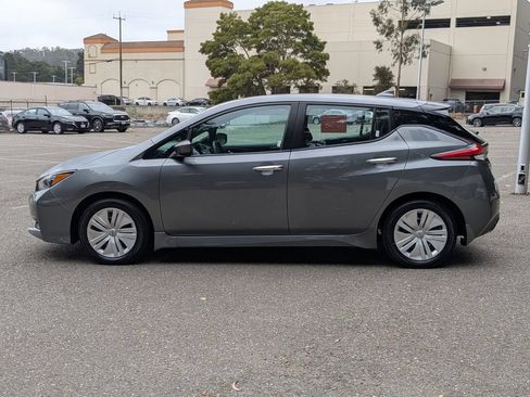 Used 2025 Nissan Leaf S FWD image 8