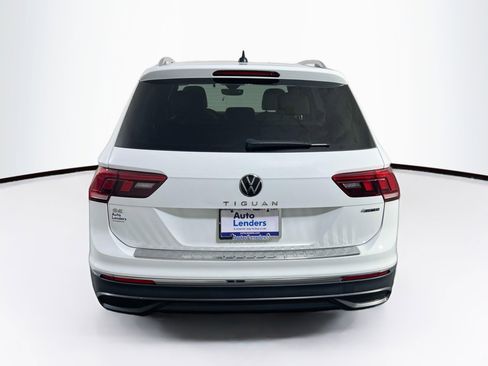 Used 2022 Volkswagen Tiguan SE image 6
