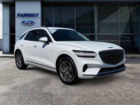Used 2025 Genesis GV70 2.5T image 3