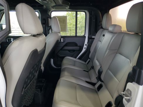 Certified 2021 Jeep Gladiator Mojave AWD/4WD image 9