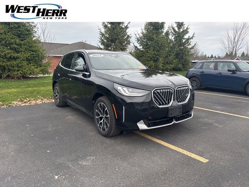 Used 2025 BMW X3 xDrive30i w/ Premium Package image 1