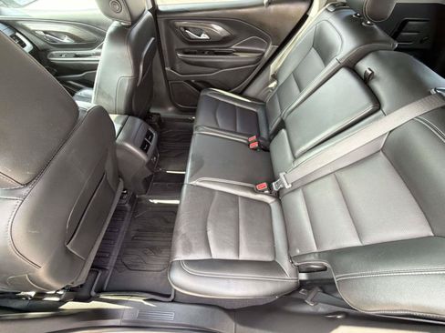 Certified 2022 GMC Terrain SLT w/ Infotainment Package II FWD image 19