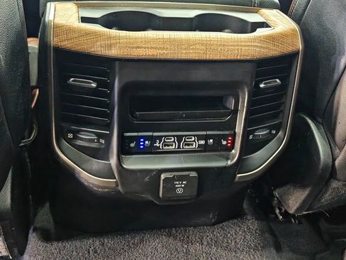 Used 2019 RAM 1500 Laramie Longhorn image 34