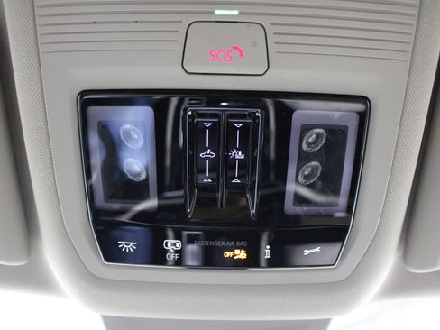 Used 2024 Volkswagen Atlas SEL Premium R-Line AWD/4WD image 21