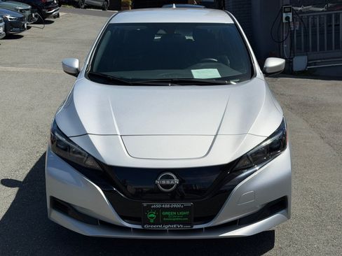 Used 2025 Nissan Leaf S FWD image 2