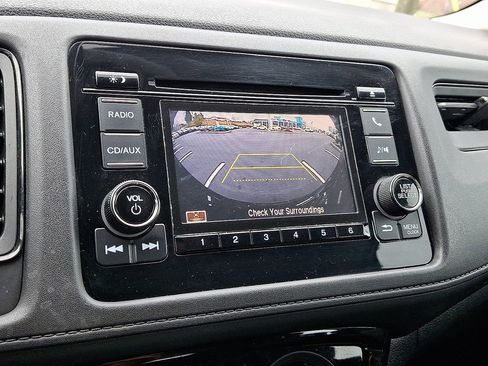 Used 2018 Honda HR-V LX image 4