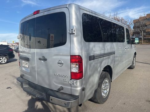 Used 2018 Nissan NV 3500 SL image 4