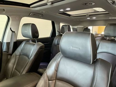 Used 2019 Buick Enclave Avenir w/ Avenir Technology Package FWD image 13