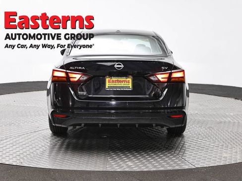 Used 2024 Nissan Altima 2.5 SV FWD image 6