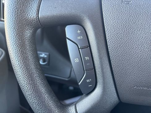 Used 2023 Chevrolet Express 2500 w/ Driver Convenience Package image 17