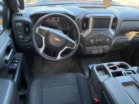 Used 2023 Chevrolet Silverado 2500 Custom w/ Custom Value Package image 7