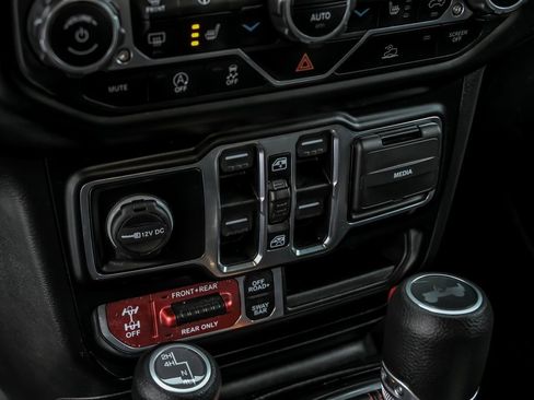 Used 2021 Jeep Wrangler Unlimited Rubicon image 25