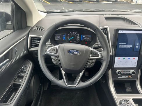 Used 2024 Ford Edge SEL w/ Convenience Package image 10