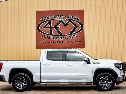 Used 2023 GMC Sierra 1500 SLT image 2
