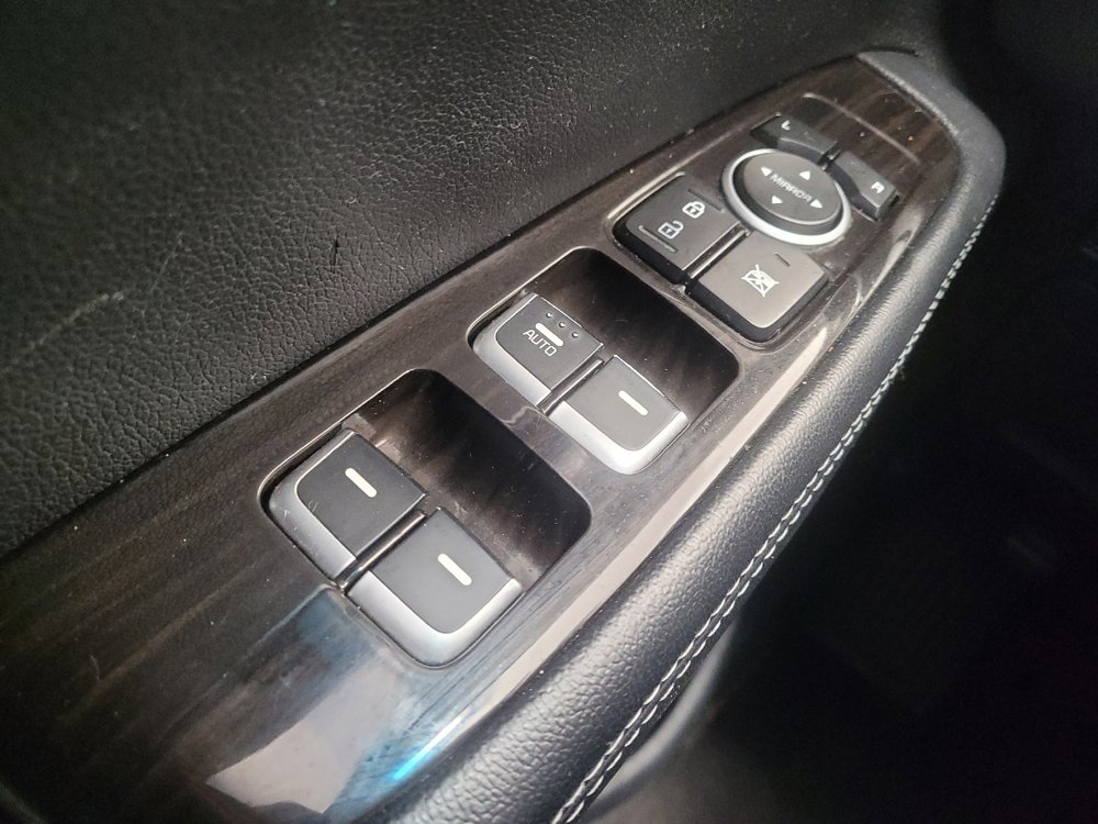 Used 2020 Kia Sorento L FWD image 27