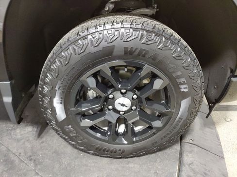 Certified 2025 Chevrolet Silverado 1500 RST w/ Z71 Off-Road Package image 31