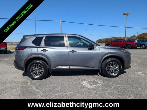 Used 2021 Nissan Rogue S image 2