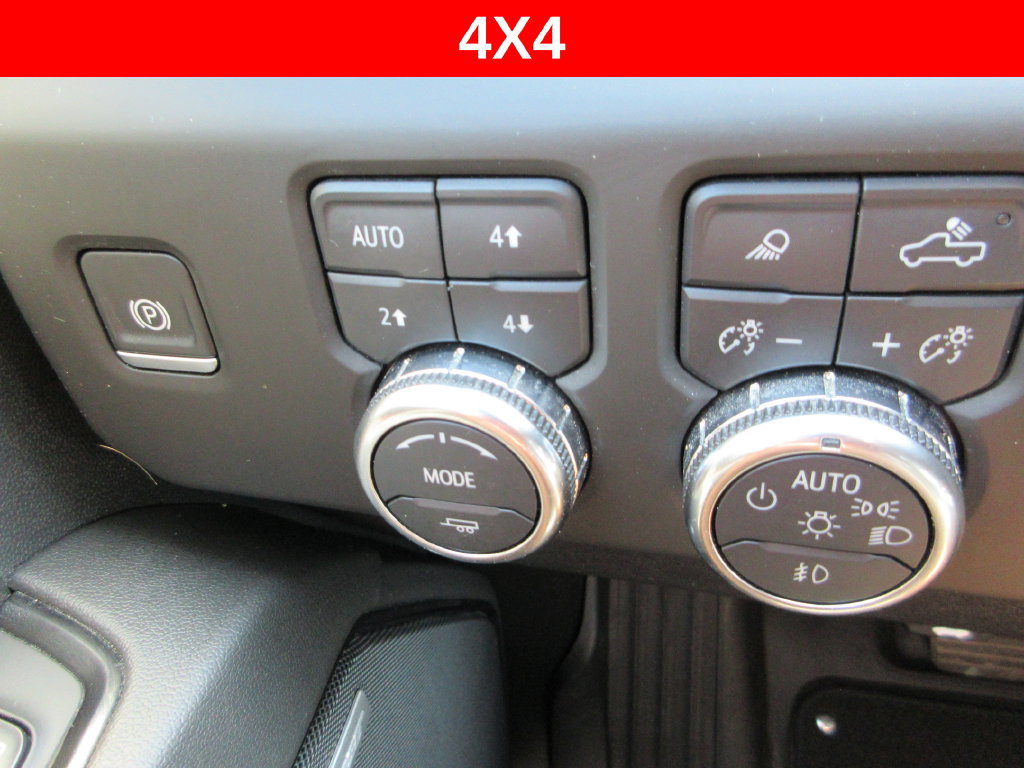 Certified 2024 GMC Sierra 1500 AT4 w/ Technology Package AWD/4WD image 37