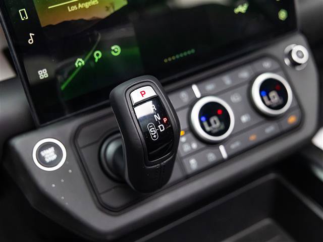 New 2026 Land Rover Defender 110 X-Dynamic SE AWD/4WD image 31