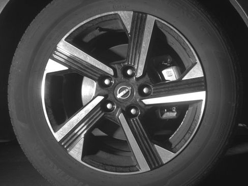 Used 2025 Nissan Sentra SV FWD image 16