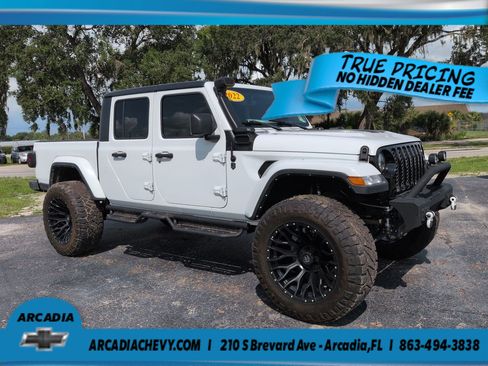 Used 2022 Jeep Gladiator Sport AWD/4WD image 2