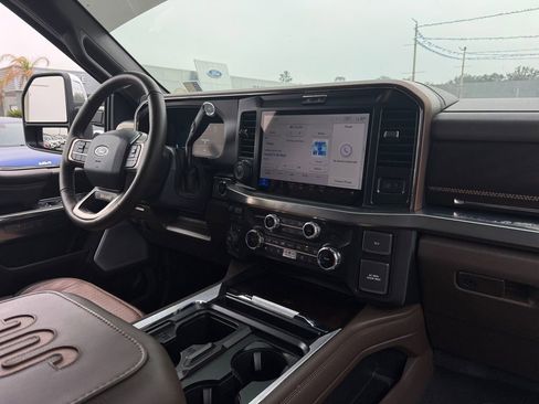 Used 2025 Ford F250 King Ranch w/ Chrome Package image 18