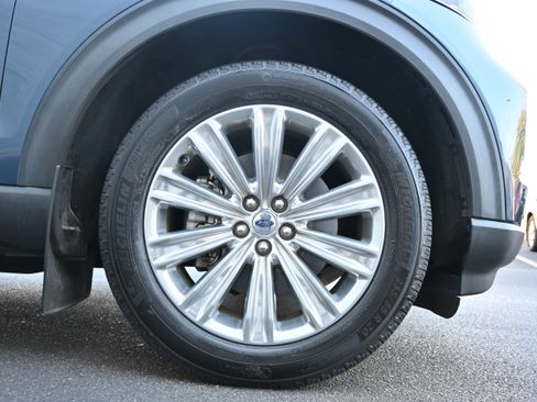 Used 2020 Ford Explorer Limited w/ Hybrid Equipment Group 310A image 13