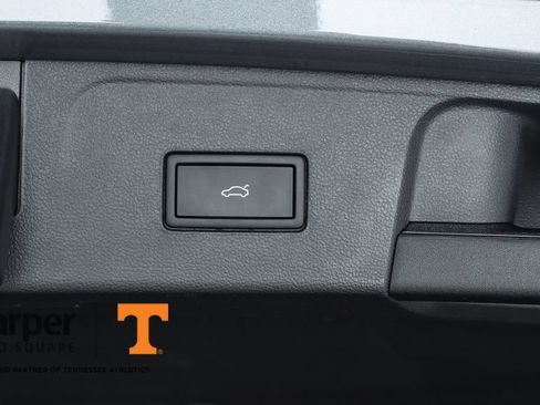 Used 2025 Volkswagen Atlas SE w/ Panoramic Sunroof Package FWD image 70