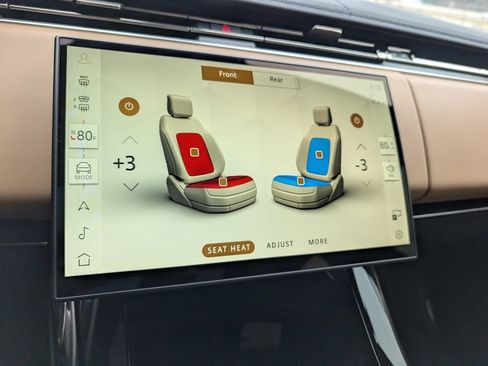 Used 2024 Land Rover Range Rover Sport SE image 13