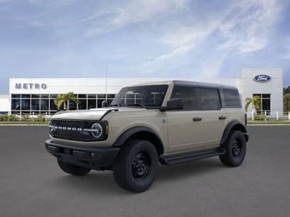 New 2026 Ford Bronco Outer Banks w/ Black Appearance Package