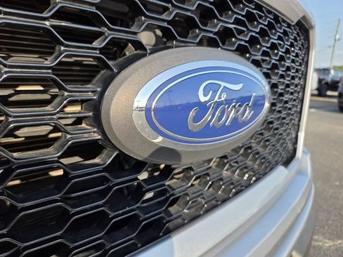 Used 2020 Ford F150 XL w/ Equipment Group 101A Mid RWD image 17