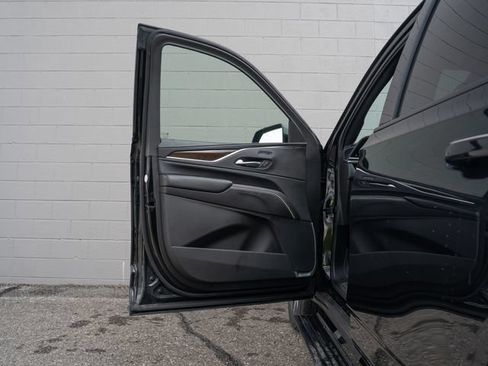 Used 2023 Cadillac Escalade Sport Platinum w/ Heavy-Duty Trailer Package AWD/4WD image 15